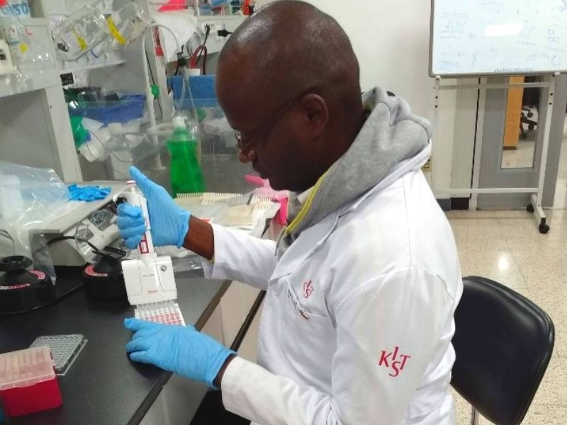 Life, study and research at the Korea Institute of Science and Technology (KIST): RSIF PhD Scholar Noel Gahamanyi’s story.