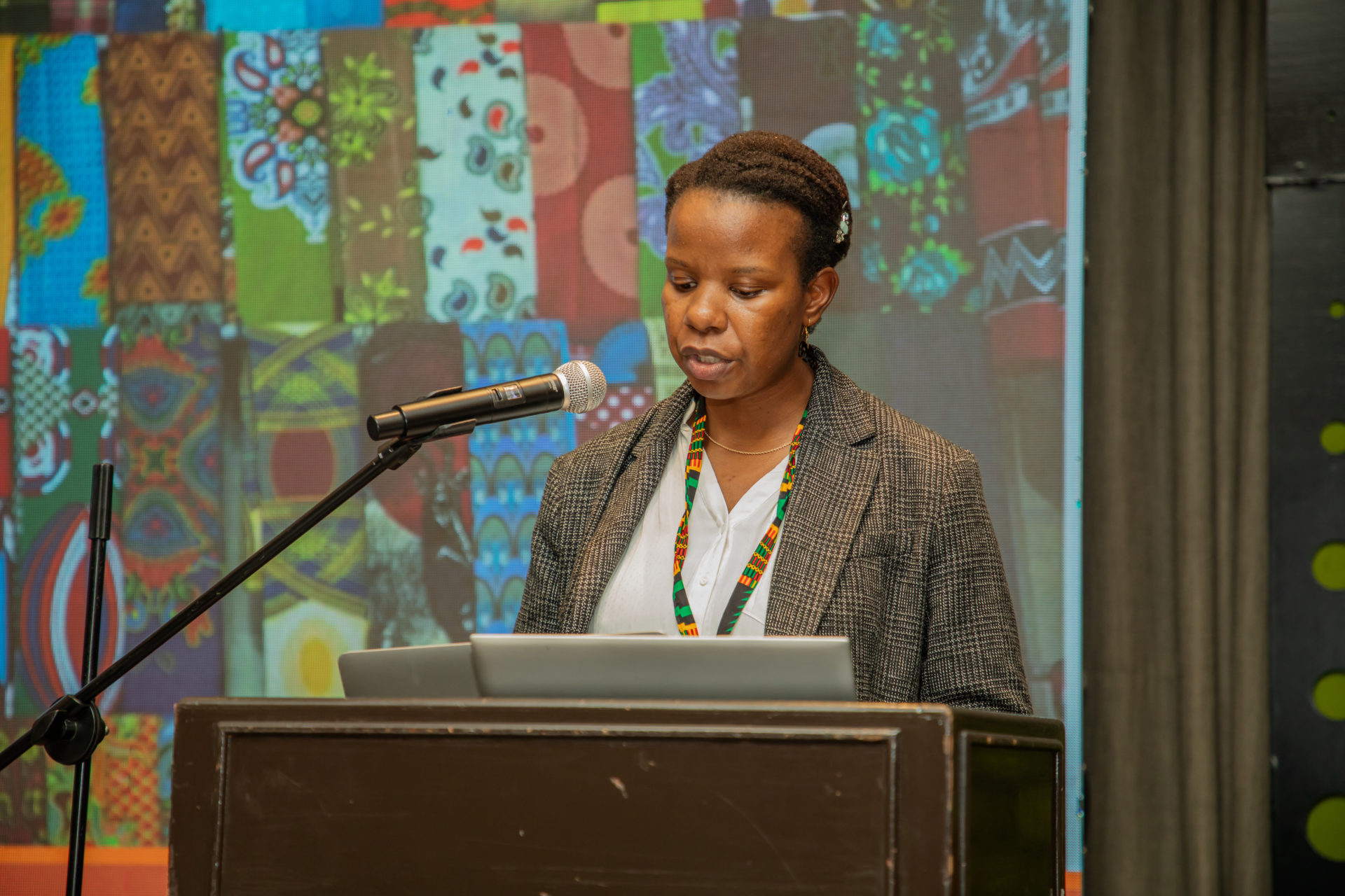 Dr Raquel Matavele Chisumba making her closing remarks.  Photo/Nelia Cruz